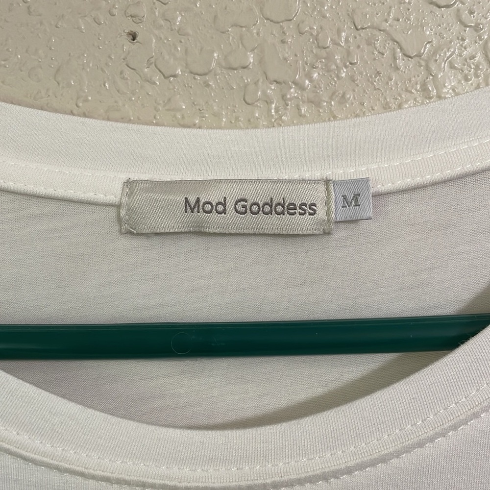 Mod Goddess twisted tie top - Picture 2 of 5
